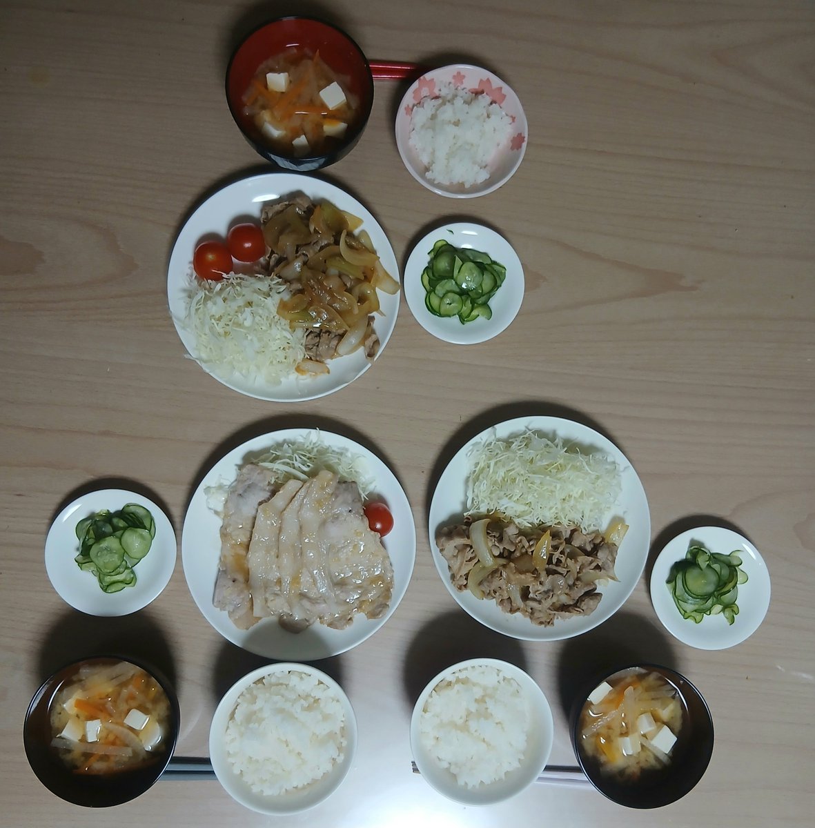 moto01iso's tweet photo. 生きてます
病んでるだけです←
あのね、せっかく私が腹括って息子が不登校という事実と向き合い始めたばっかりなのに、あれこれ課題増やさないでほしい 泣
私だってやっっっと気持ちが整理でき始めてるとこなんだから
いや私が相談したのが悪いけどね 泣泣 https://t.co/AMdfK6KGKF