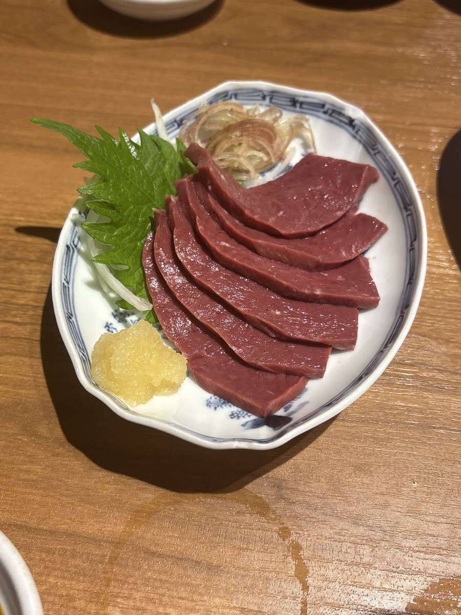 crecsent's tweet photo. 休日を赤坂で過ごすという選択、目的としている店によってはかなりありだと思いました
なにせ　人が少ない！ https://t.co/MUn1pbOcJZ