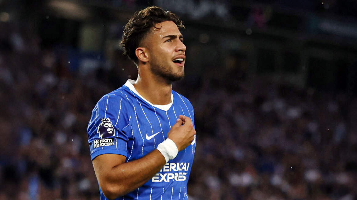MichaKefalas's tweet photo. Babis #Kostoulas starts today for Brighton against Chelsea at Stamford Bridge.

This will be his first start since February 6th, away at Selharst Park. 

A breakout season loading for the Greek international, so keep an eye on this talent!

Greek football is spreading in the #EPL.

#Babis #Brighton #BHAFC #EPL #PremierLeague #Martinez #Chelsea #CFC