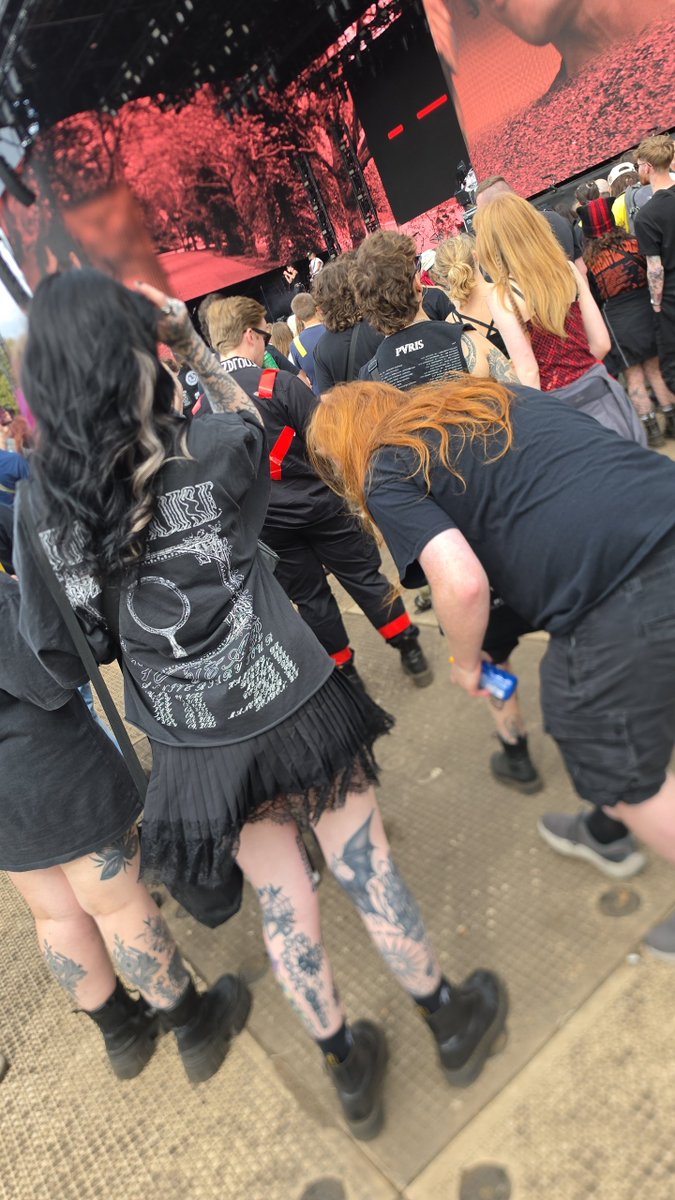 elinehphotos's tweet photo. omg pvris merch spotted https://t.co/qEWPan6Oyn