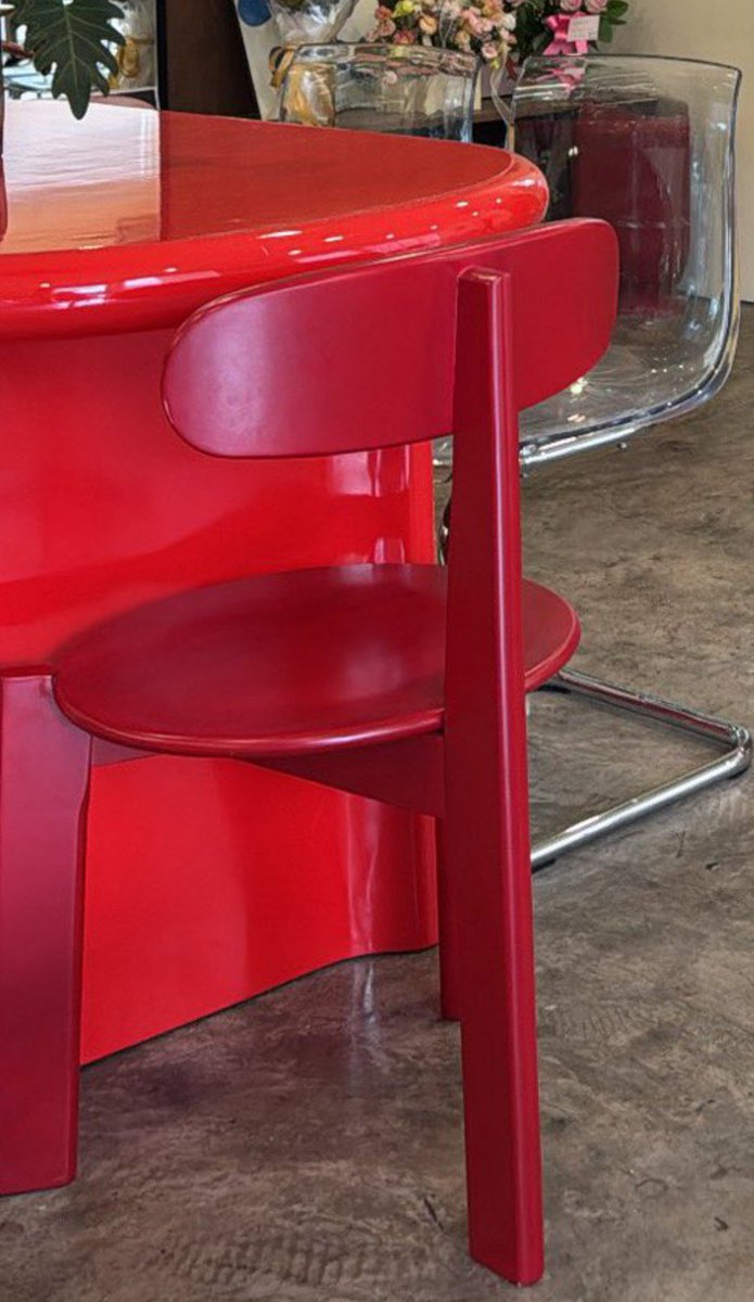 formetawins's tweet photo. may mixxiw drop a BTS story on his coffeeshop decor 🥹✨ cuz the way he poured into every detail is high art... mixing color &amp; transparent chairs at one table is insanely flawless taste tho. his artistic soul shine in every tiny detail makes my heart swell with endless pride 🥹💖 https://t.co/KmA38iD0NM