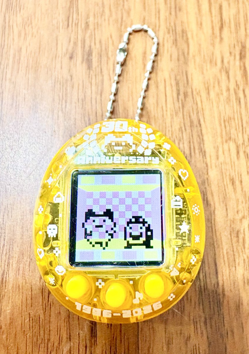 mocchiringoo's tweet photo. 今日のまめっちメモリーズ☺️
ともだちが遊びにきてくれた！

◯11時⇨ますくっち
◯13時⇨いちごっち
◯15時⇨めめっち

1枚目の写真のますくっち、私初めて見たんだけど、誰かわからなくてネットで調べた笑😂
初代たまごっちに出てくる子と別人？？
それとも中身なんだろうか？😂 https://t.co/Tv2SnLxjHF
