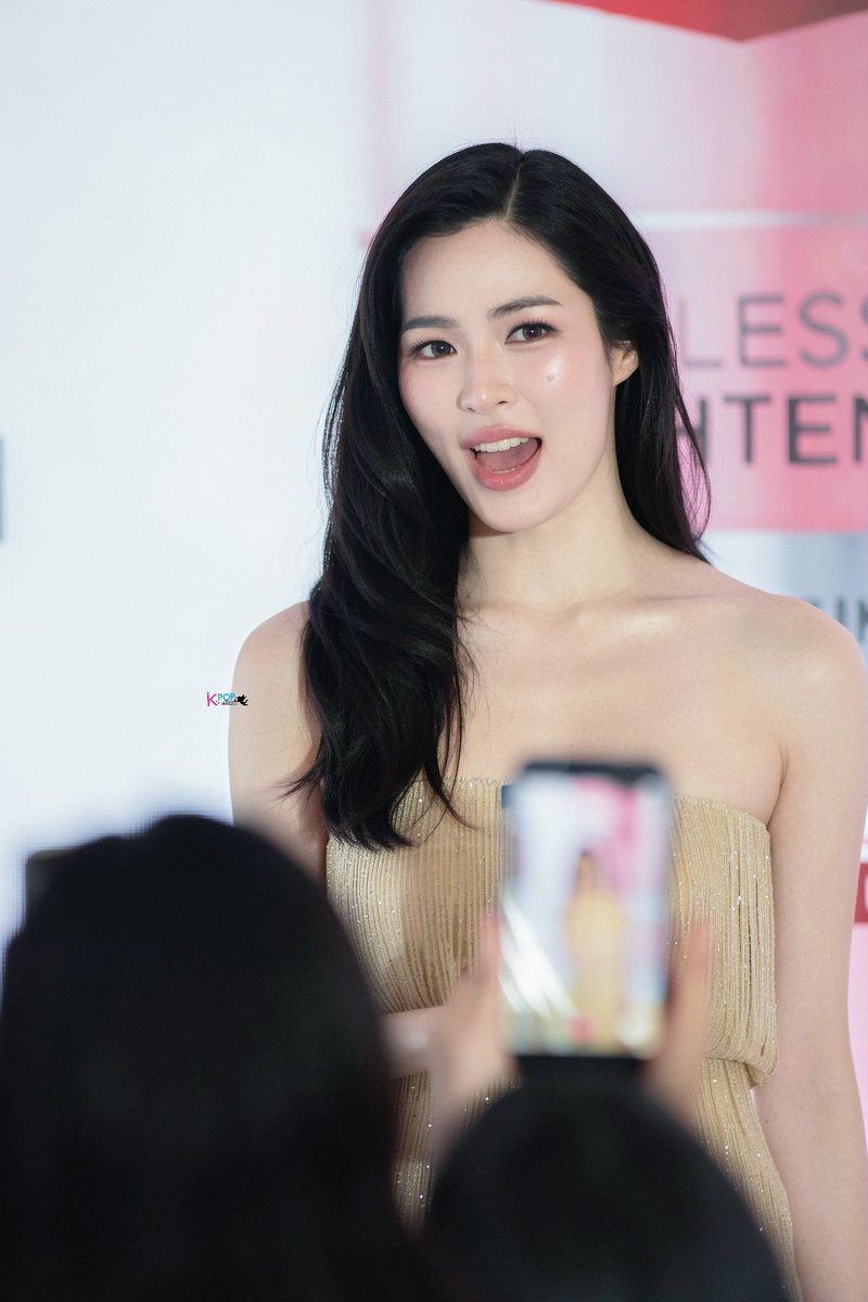 MyKpopHuntress's tweet photo. 260830 LING LING KWONG @ Sunway Pyramid for EUCERIN SPOTLESS BRIGHTENING EVENT 🇲🇾

jjub meow 😻 

LINGLING ASEAN PRESENTER 
#LinglingXEucerinMalaysia
#หลิงหลิงคอง #LinglingKwong #Linglingkwong‌inKL #Linglingkwong‌inMY @linglingsirilak https://t.co/Bxbs8Po20S