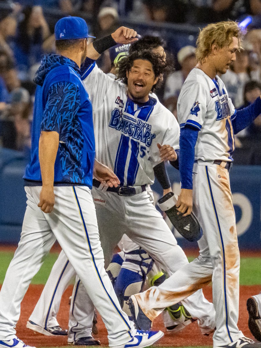 Soccer_Kick's tweet photo. めずらしくはしゃぐ
本日のヒーロー
────────────
2026.08.30 ハマスタ
vs 中日
#baystars #宮﨑敏郎 https://t.co/pFeHSM49wn