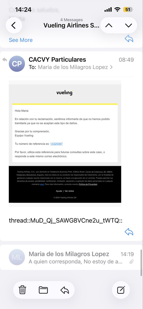 MiluTouron's tweet photo. @vueling @Gatwick_Airport @ANACargentina @vueling 
Mi maleta llegó dañada, cerrada con cinta y con pertenencias faltantes. El propio transportista me indicó que reclamara. Abrí el caso 13325367 y la rta de @vueling es: “No se aceptan este tipo de daños”. https://t.co/3OJH3Vol9F