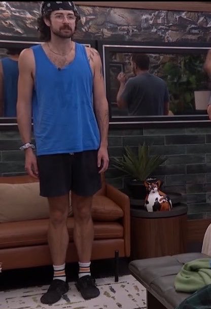 seakraits's tweet photo. me after begging my friend to take my picture 

#BB28 https://t.co/5y8vNHLXuD