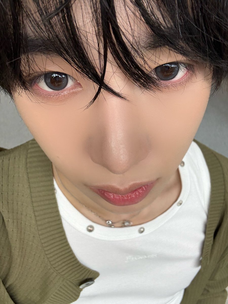 xikers_official's tweet photo. [#헌터] 😕🙂
#xikers #싸이커스 https://t.co/jSHqrpK7Sh