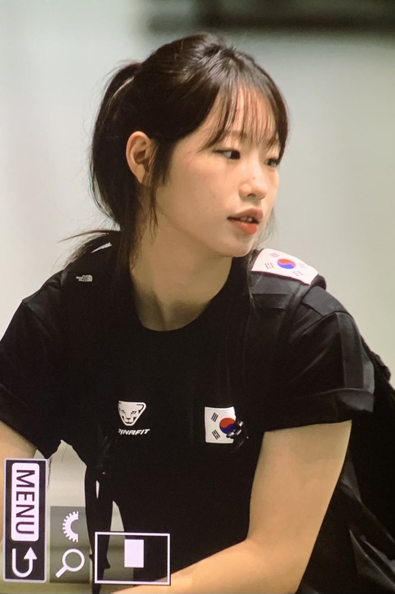 yeong_one22's tweet photo. 뭐지 진짜 예뿌니네 https://t.co/UCHaVBvSEl