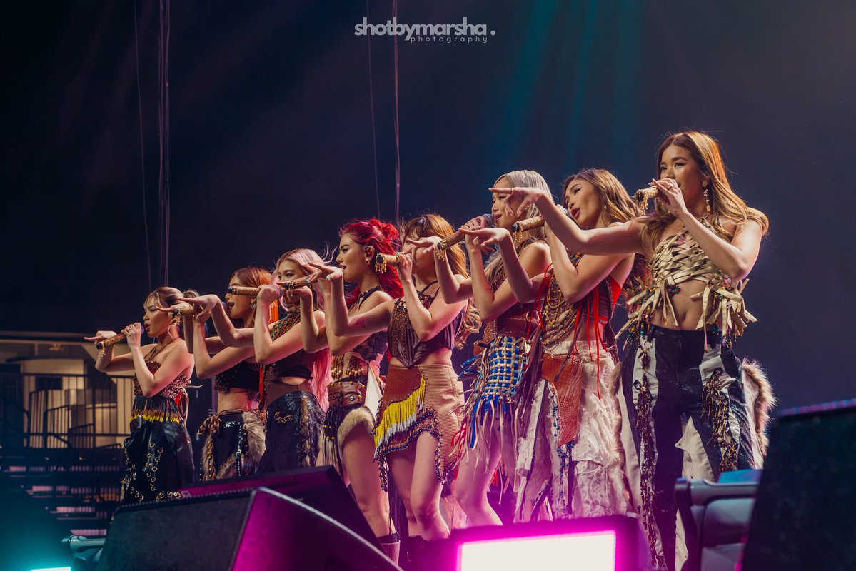 marxhux's tweet photo. BINI IN SYNC ❤️‍🔥

📸 by yours truly.
#BINI_SIGNALS_WORLDTOUR_2026
#BINI #BINIph https://t.co/8BEt9aaSUU