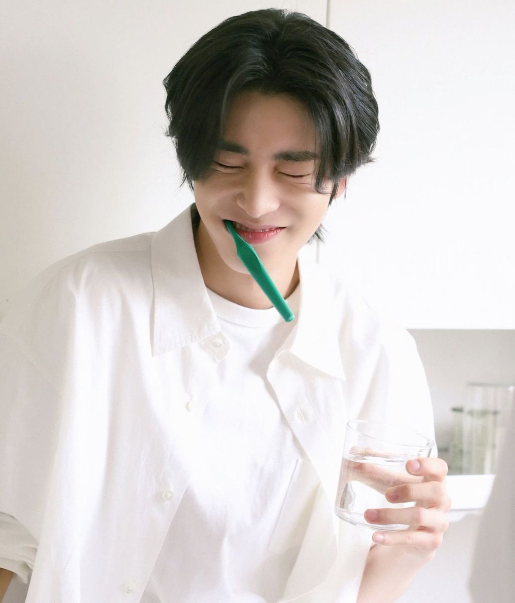 siimuun_'s tweet photo. 늘 다정한 너의 미소 https://t.co/N8esCDt81r