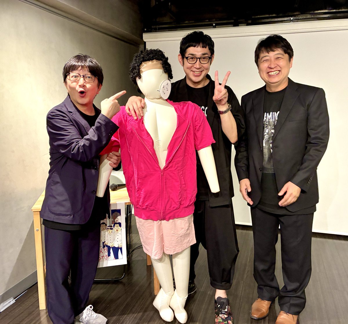 flamingo_t_t_y's tweet photo. フラミンゴROAD to 25thイベント
「コントがうまれる日。」
「ひと足お先にあーだこーだ」
ご来場いただいた皆様、ありがとうございました😌

そして明日18時〜、
第24回単独ライブ「不透明人間あらわる」をYouTubeにて無料配信するので、全編を存分にお楽しみく��さい🦩 https://t.co/ljGYFrIpTU