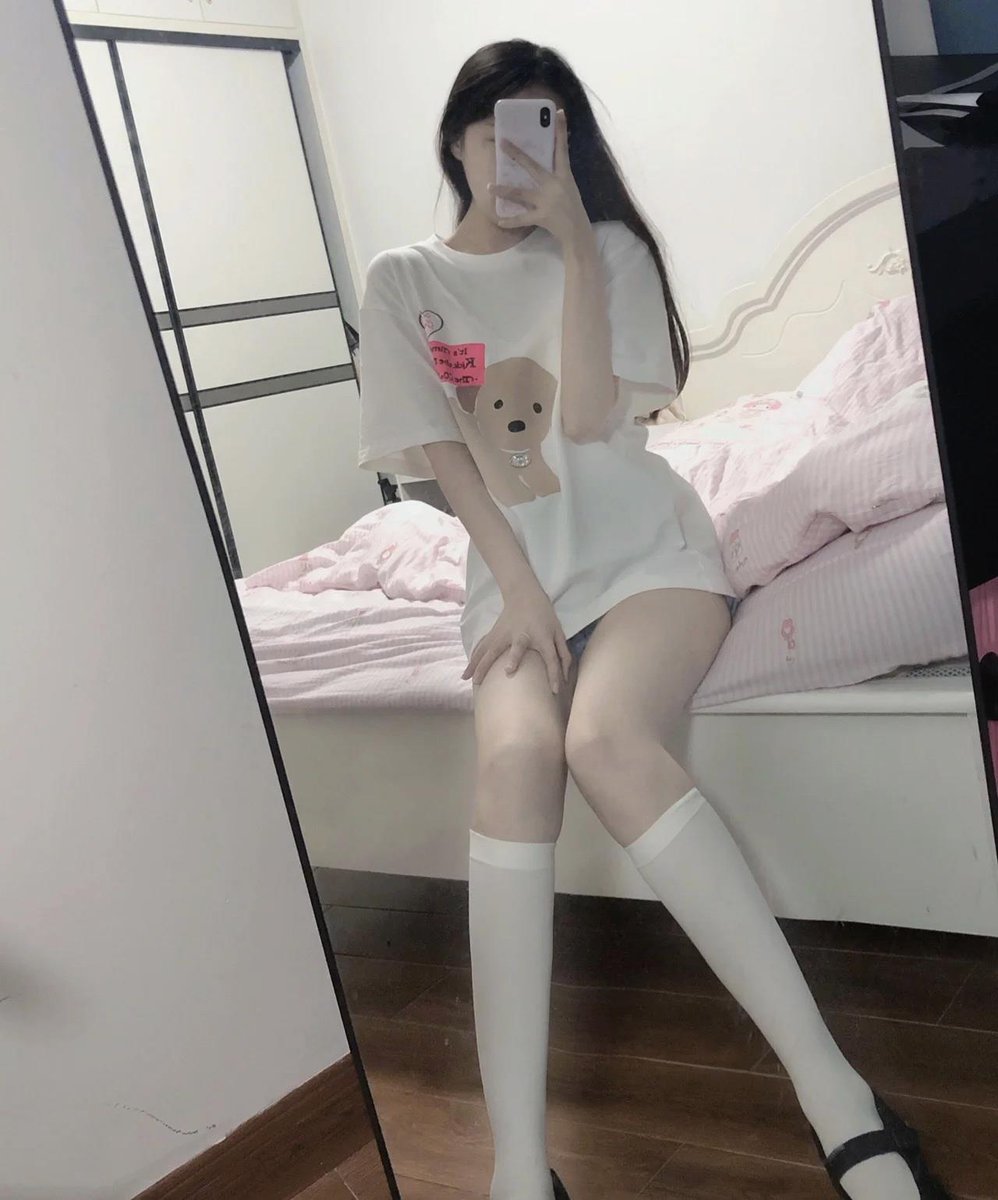 Lau036's tweet photo. 假期还留守在北京的举个爪子 我看看多不多。评论区抓几个组个搭子。。  #北京 https://t.co/mE4UgtGot9