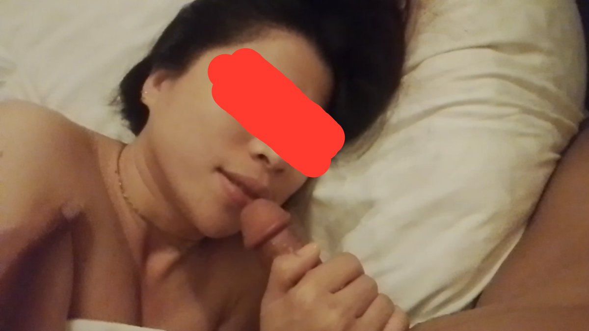 azank_01's tweet photo. พี่สาววัย30+นี้ สู้มือดีจริง ไมว่าจะตบหน้าหรือบีบคอ ก็ไมห้ามเลย🤤🤤🤤 https://t.co/qw4CCTsZzn