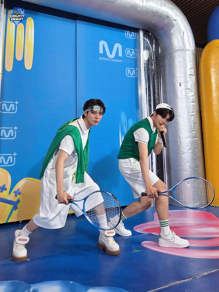 MnetMcountdown's tweet photo. #MCOUNTDOWN #엠카운트다운
#소정환 #TREASURE #박건욱 #ZEROBASEONE https://t.co/LSrxQXAJK2