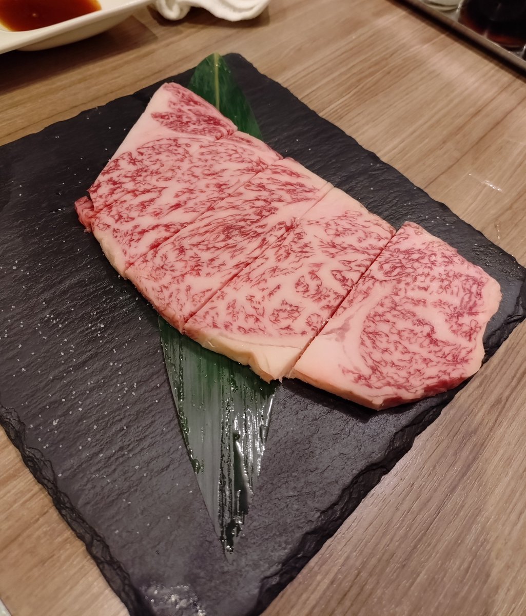 tmrykhs's tweet photo. ガチャで得た肉 https://t.co/8bzQ0z2pTV