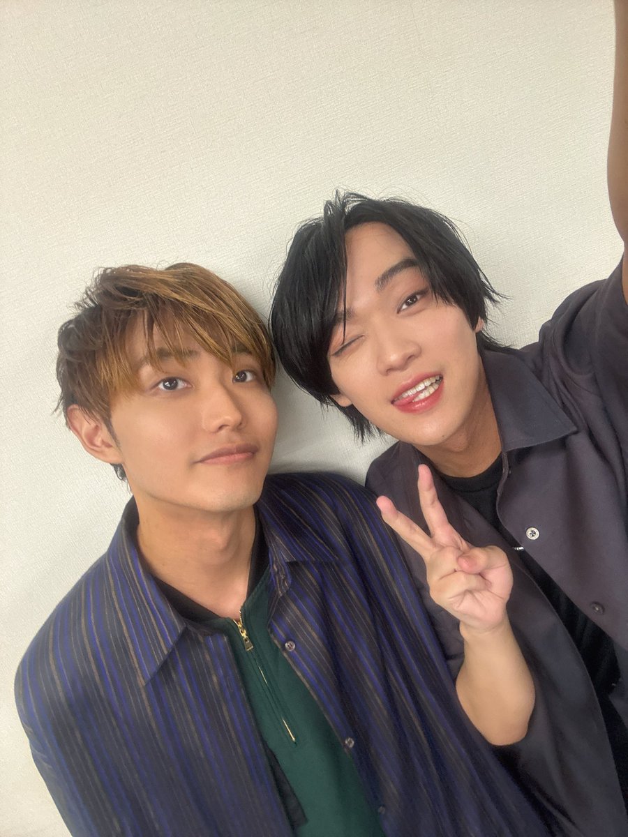 Sohei_Horikane's tweet photo. 『RaccoonDogFes岡本道場』第二部
ご来場ありがとうございましたー！
ラクーンドッグでのトークイベントは今回が初めて！
少しでも事務所の雰囲気を届けられたなら嬉しいです🥳
社長の岡本さん、先輩の菱川さん、いろいろ助けていただきありがとうございました🙇‍♂️
またやりたいなー！😆 https://t.co/5qv1DltOmi