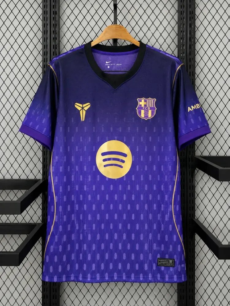 LNR_3's tweet photo. @AzizSamily @kickoffstoresa #كيك_اوف https://t.co/emtqRgKkZL