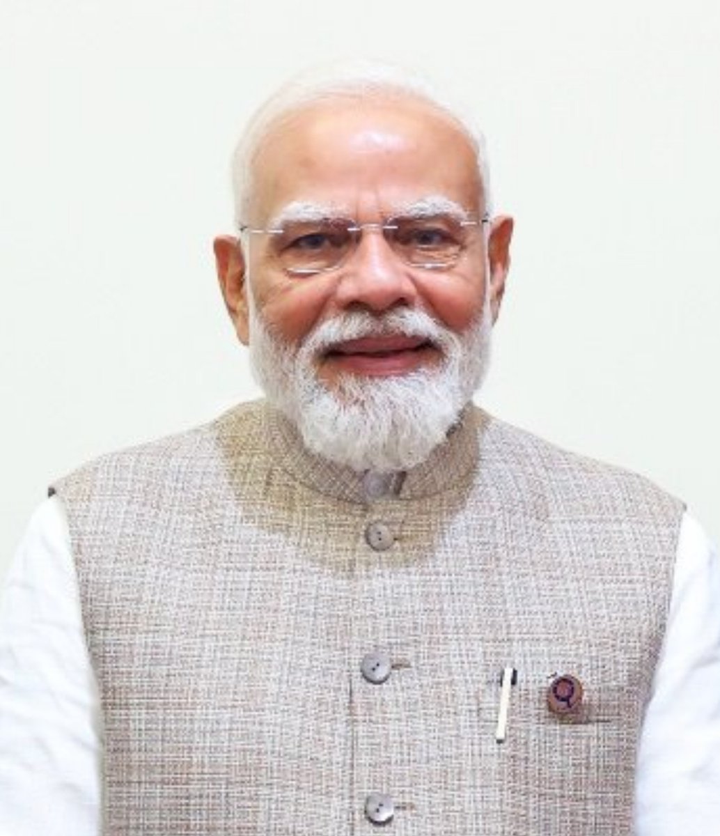 Parinda_2's tweet photo. What did he eat? https://t.co/4ybtxtW5ed