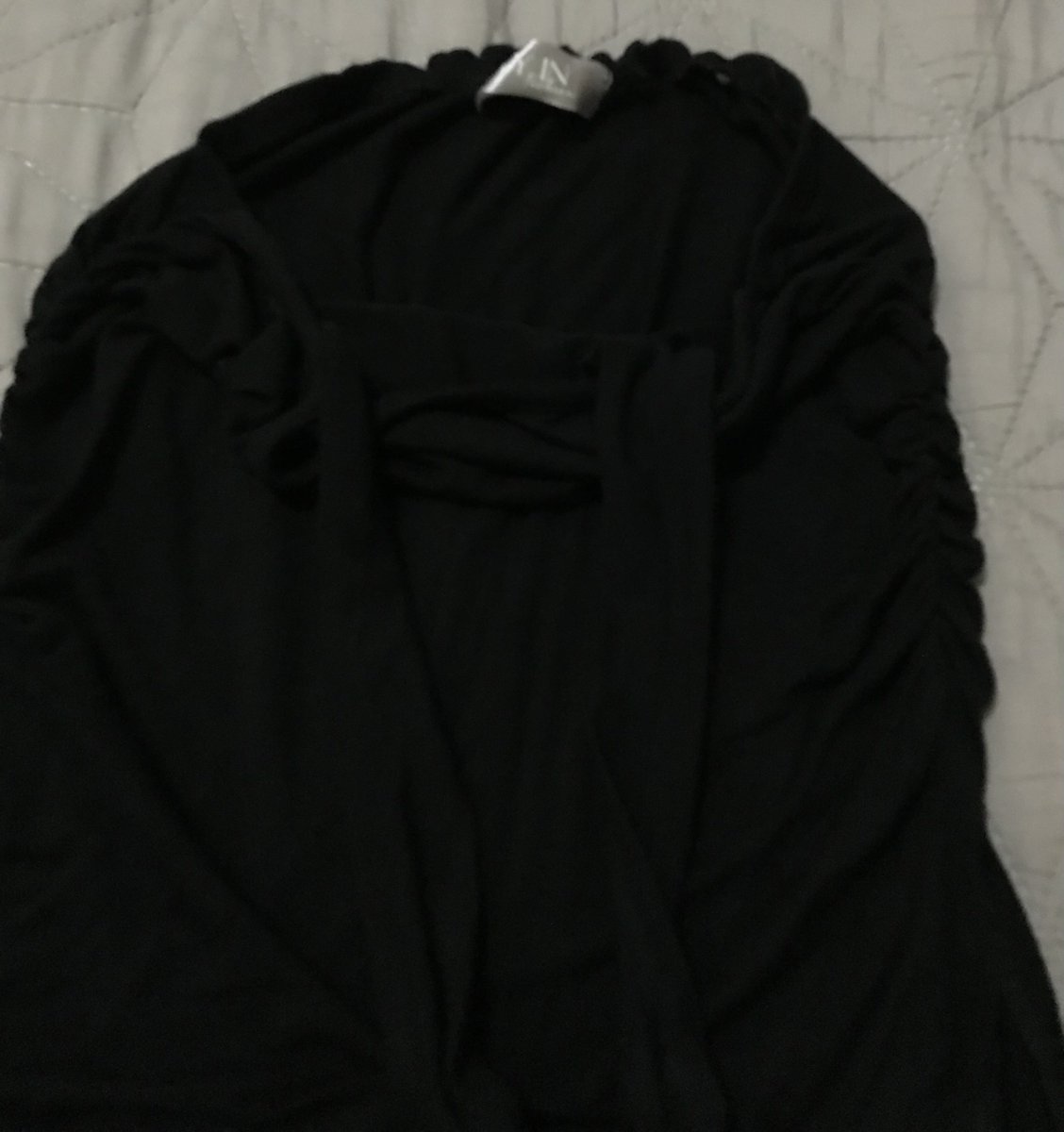 secondu12's tweet photo. เสื้อคล้องคอสีดำ myin ตอนใส่สวย อ26-34 ย26  

🪷39฿

#ส่งต่อเสื้อผ้า #เสื้อผ้ามือสอง https://t.co/yL96PbzAzN