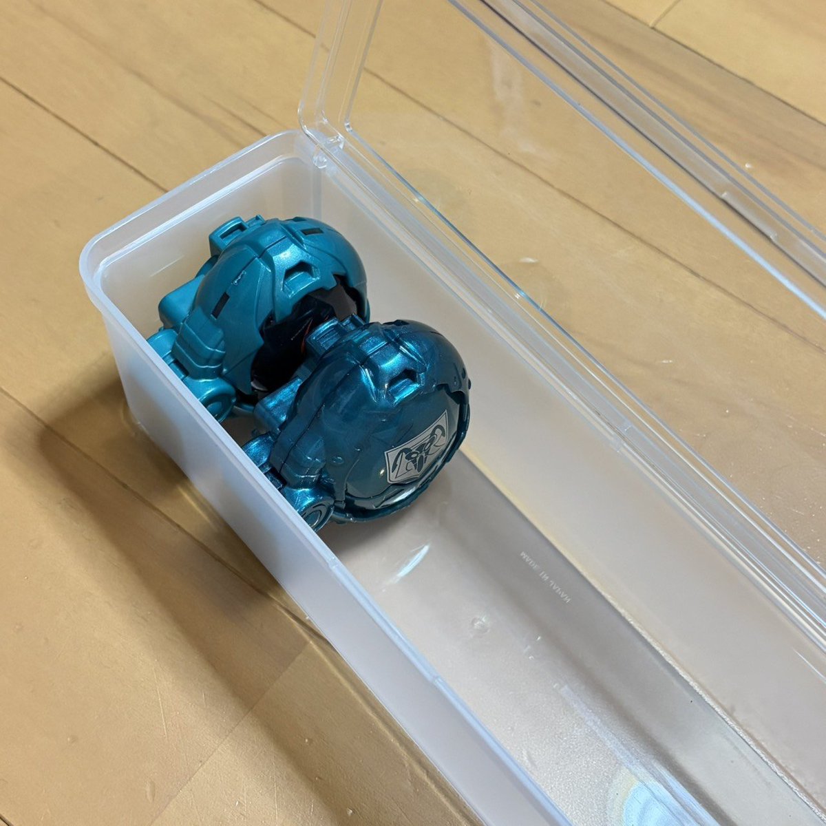 mingopen's tweet photo. セリアで売ってる「中が見えるBOX」はライドエグズの収納に適してそうだ。サイズ的にたぶんいい感じに6個入りそう。
#仮面ライダーマイス https://t.co/ctOeV9zP09
