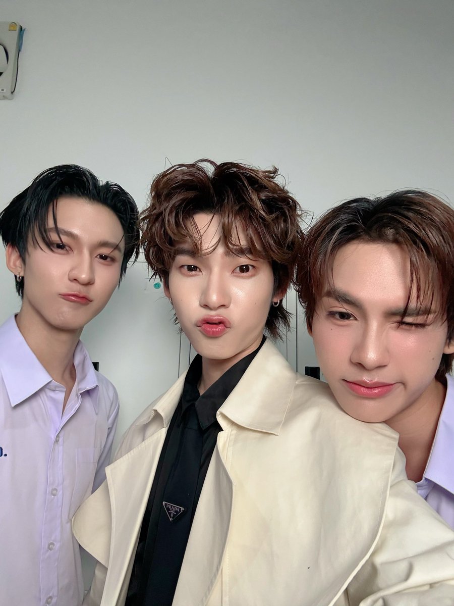 imkaimo's tweet photo. TEETEE WITH RYUJIN AND PATJI MY BABIES https://t.co/TKEyAZRRhw