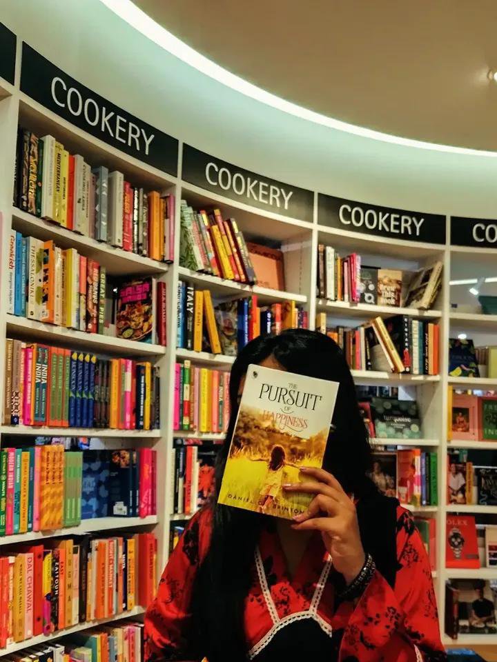 MeghBalika01's tweet photo. A soft place to disappear for a while. 🕊️📚
.
.
.
.
.
.
.
.
.
#foryoupage #library https://t.co/1BE3FO6scA