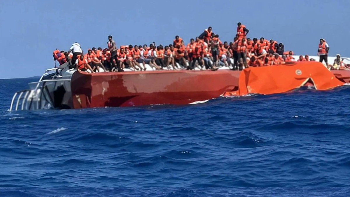 ahmetyilmazmtp's tweet photo. ÜZGÜNÜM...

Girne açıklarında batan gemide, hayatını kaybedenlere rahmet, yaralılara acil şifalar diliyorum.