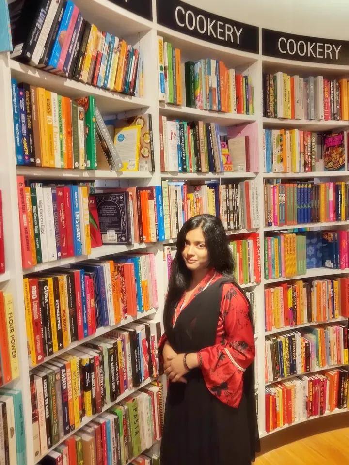 MeghBalika01's tweet photo. A soft place to disappear for a while. 🕊️📚
.
.
.
.
.
.
.
.
.
#foryoupage #library https://t.co/1BE3FO6scA