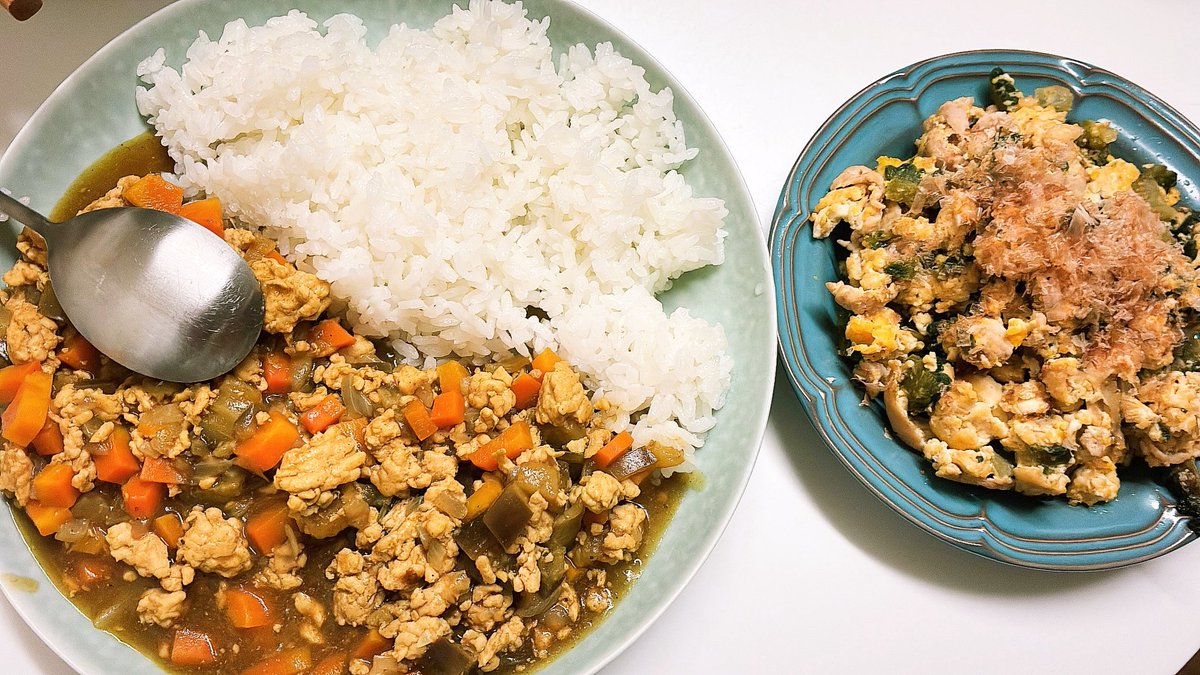 sakailog's tweet photo. 今日の番ご飯
なんちゃってカレーとゴーヤチャンプル
面が良くするのは修行です https://t.co/YJeOa8ECYA