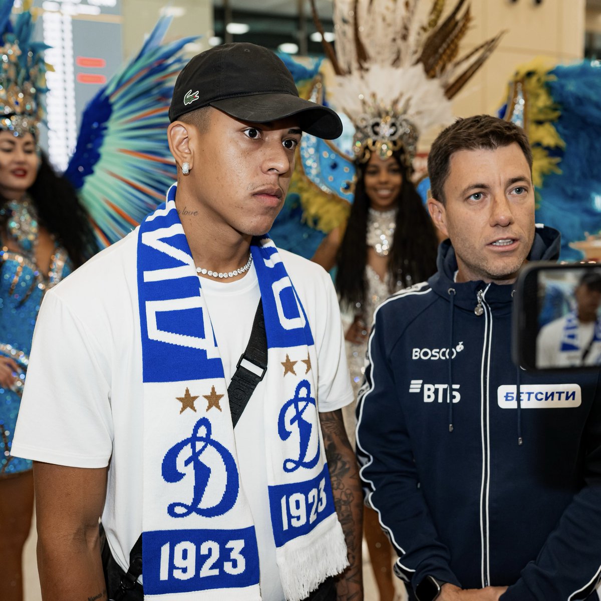 fcdynamo's tweet photo. Recibimos al brasileño por todo lo alto! 🥳

¡Bienvenido a Rusia, Matheus! 🇷🇺 https://t.co/soucCcqlUh