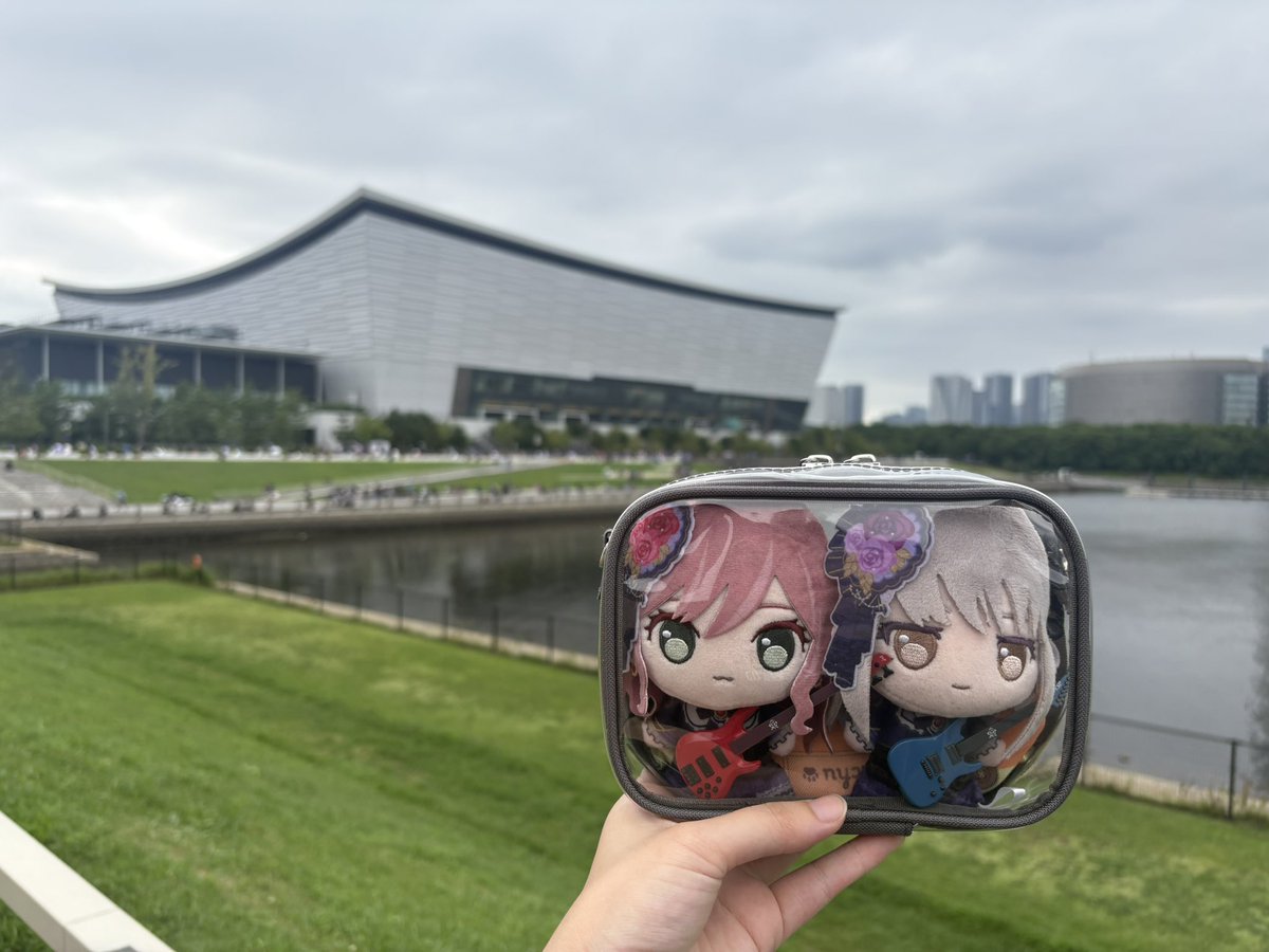 yukoayataka00's tweet photo. 2日目も楽しかった！！
���だまりからの礎の流れはリサゆきオタクをやりに来てるとしか思えなかったですわ...ありがとう...(熱色やらなかったのぴえんだけど)
次は陽だまり→約束→礎→熱色でよろしくお願いします。
終わった後の飲みも楽しかった〜🫶
#Roselia10周年ALライブ_DAY2 https://t.co/Rsd8bE3sGq