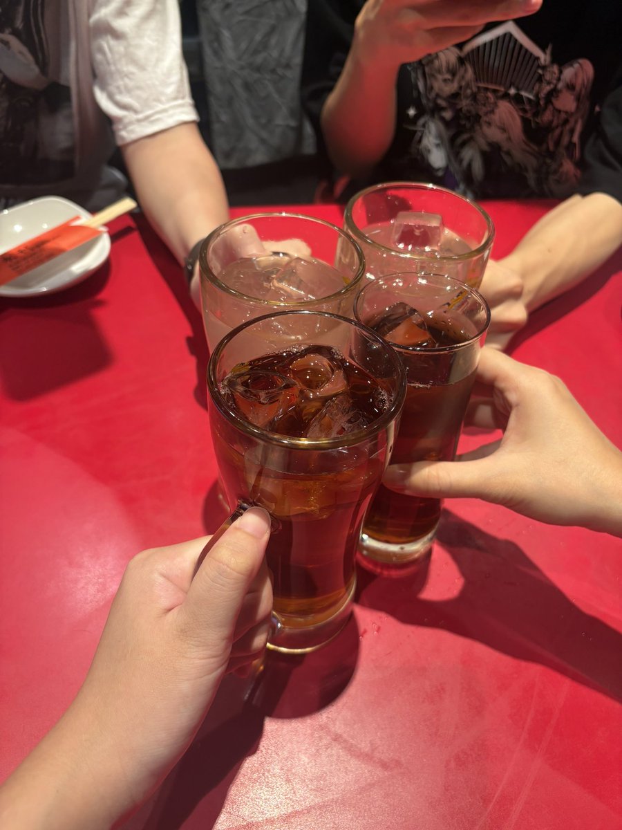 yukoayataka00's tweet photo. 2日目も楽しかった！！
���だまりからの礎の流れはリサゆきオタクをやりに来てるとしか思えなかったですわ...ありがとう...(熱色やらなかったのぴえんだけど)
次は陽だまり→約束→礎→熱色でよろしくお願いします。
終わった後の飲みも楽しかった〜🫶
#Roselia10周年ALライブ_DAY2 https://t.co/Rsd8bE3sGq