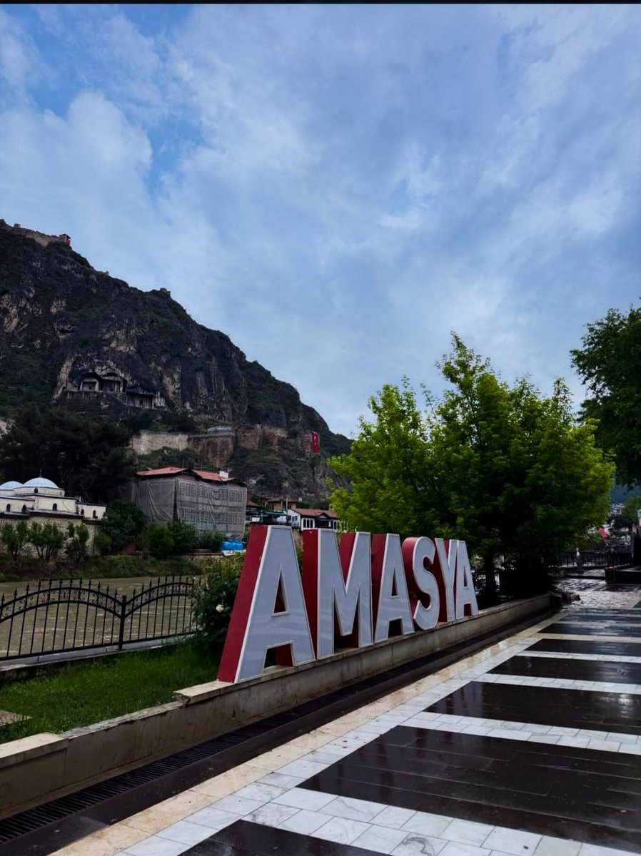 cupiddir's tweet photo. #Amasya Zafer bayramı kutlu olsun 🇹🇷🇹🇷🇹🇷🥳🥳 https://t.co/8lwtroHqzD