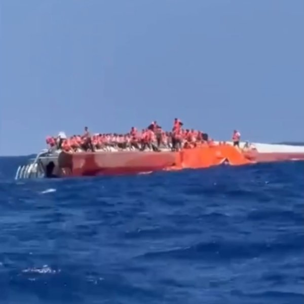 bosunatiklama's tweet photo. KKTC Ulaştırma Bakanı Arıklı: "Gemi tamamen battı ve 514 metre derinliğe indi.

Kurtarılan 161 yolcu hastaneye kaldırıldı. 76 yolcu aileleriyle buluştu.

Batış sebebini kara kutuyu bulduktan sonra öğreneceğiz." https://t.co/a7KHLnSpF4