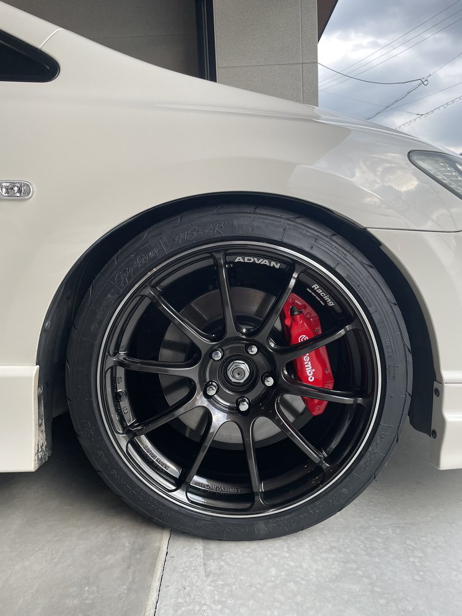 sc5911's tweet photo. 納期で迷って即納できるrs3にした。 https://t.co/5ozMVKglWD