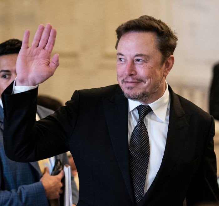 maga4evva's tweet photo. Be honest…

If you had the chance, would you like to meet Elon musk in person? ♥️

A-Definitely 
B- Never https://t.co/ThKZRbbXTO