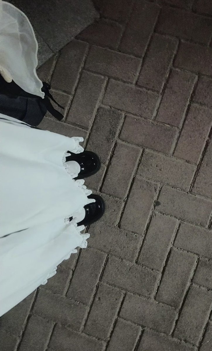 cootiewookie's tweet photo. 刚刚被路人举报扰民了，因为我穷的叮当响，走路还带着小皮鞋的清脆。 #伪娘 https://t.co/xyBvN8SwiZ