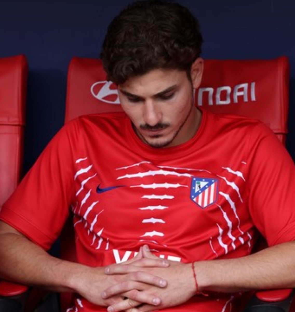frabigol's tweet photo. Nicolas Maduro en una carcel de máxima seguridad en Estados Unidos // Julian Alvarez en el Atlético Madrid del Cholo Simeone https://t.co/gJciYFYB6q