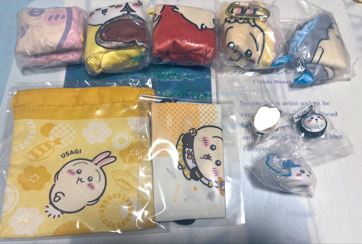kill_ghost_p's tweet photo. 【譲渡交換】ちいかわ　ココス　くら寿司　エニマイくじ　ポーチ　ウエハース

【譲】画像の物
【求】たべものいっぱいマスコット全種（うさぎ、シークレット>>モモンガ>他）、定価〜定価以下＋送料

お譲りは画像2、3のみ。
松本周辺手渡し可。 https://t.co/43To9KDx7a