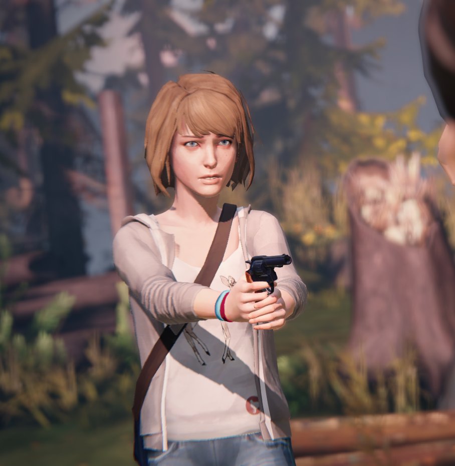 tillytildaa's tweet photo. Girl can NEVER look intimidating holding a gun 💔bless her https://t.co/v7xaNltzDa
