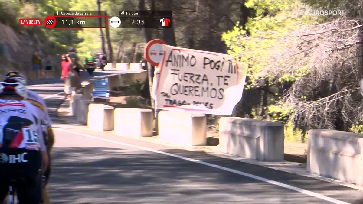 Eurosport_ES's tweet photo. 🫶❤️‍🩹

#LaVuelta26 #LaCasadelCiclismo https://t.co/7Kp0GjrF24