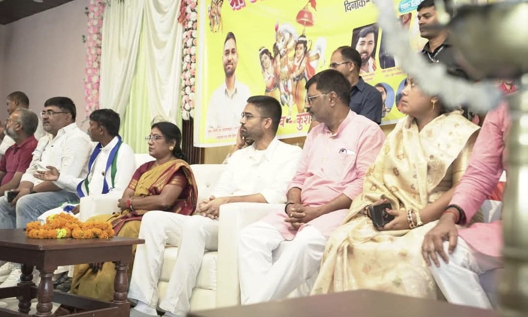 BrajendraPappu's tweet photo. वैशाली के लालगंज में आयोजित श्री लव-कुश जन्मोत्सव समारोह में सम्मिलित होकर वीर लव-कुश को श्रद्धापूर्वक नमन किया एवं कार्यक्रम को संबोधित किया। कार्यक्रम का दीप प्रज्वलित कर उद्घाटन बिहार सरकार के माननीय पंचायती राज मंत्री एवं पार्टी के युवा नेता श्री दीपक प्रकाश जी ने किया। https://t.co/8E3dAuUC85