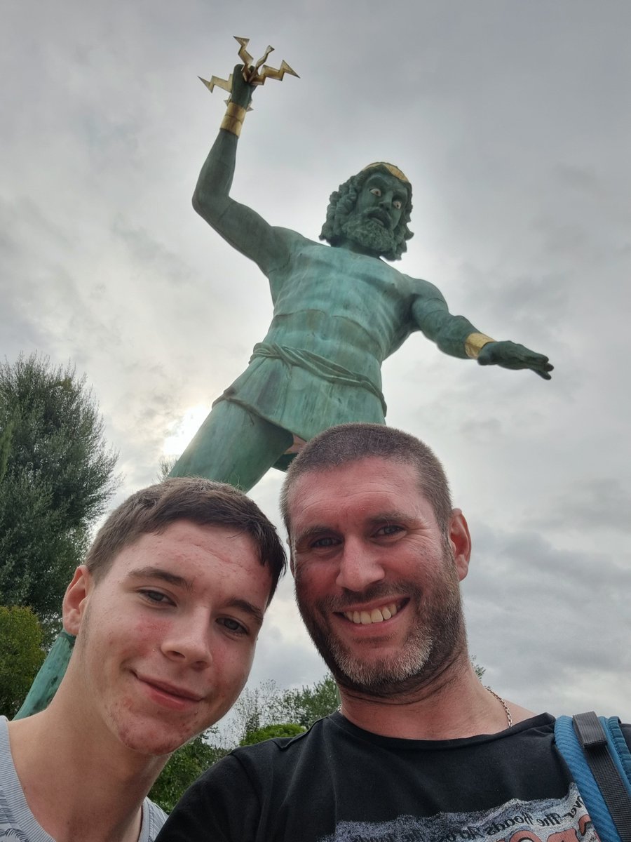 gamer4ever61's tweet photo. Une fin de vacance en douceur, jamais fait...
#Parcasterix https://t.co/p3gdJfyX0E