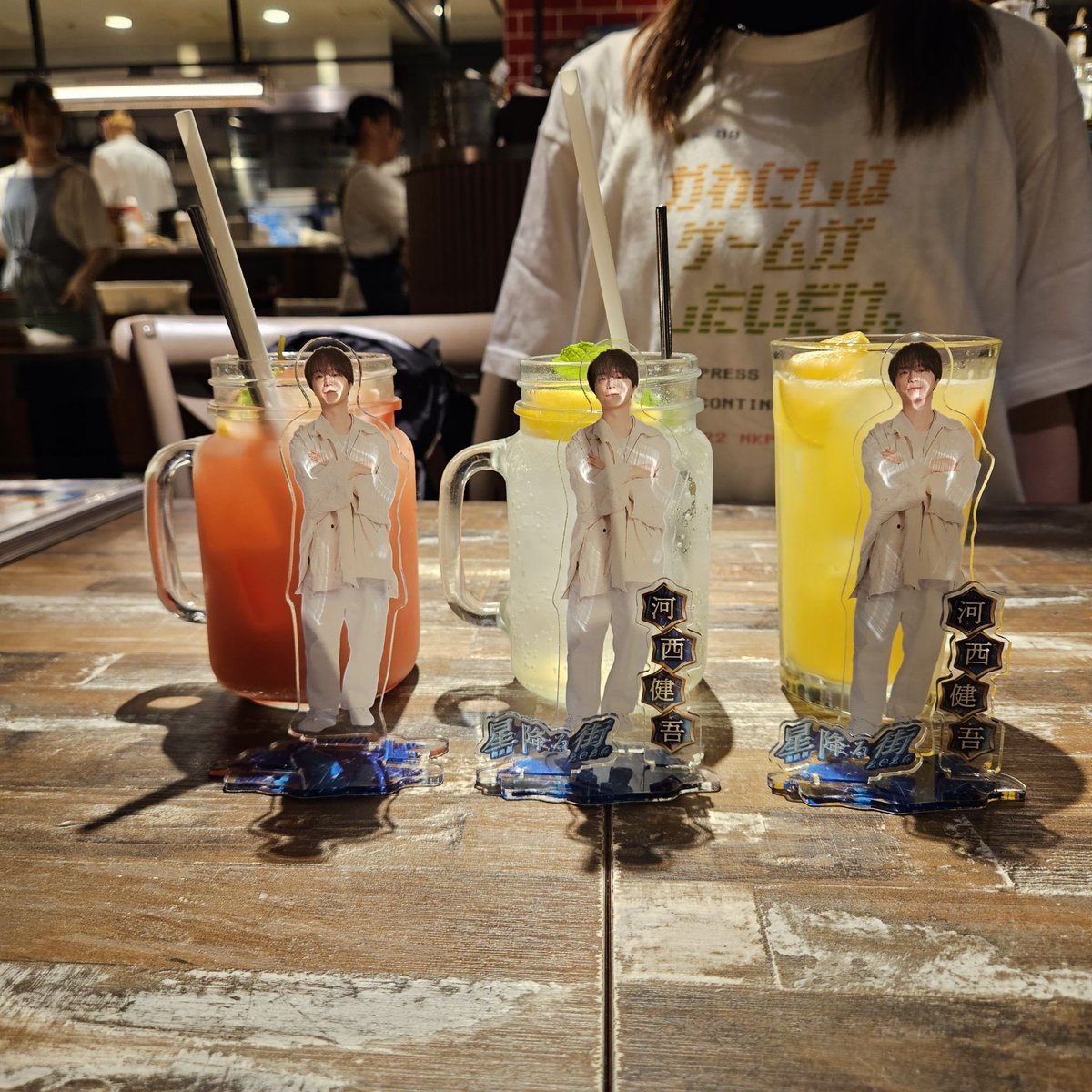 s2k4_3's tweet photo. かわゲーＴシャツもみんなで撮れて嬉しかった！！2年前に初めてフォロワーさんと交流できた思い出のカフェも行けたし、イベント前後も楽しい時間をありがとうございました🥰🥰
#かわゲー https://t.co/cTcp1RwlEJ