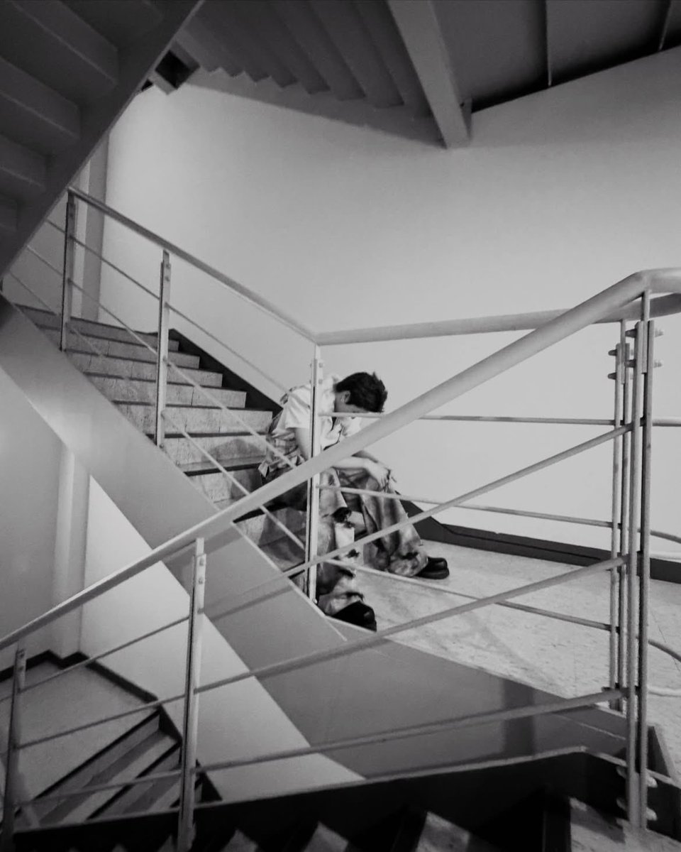 wowchan's tweet photo. Catching a moment between schedules to appreciate the fit and the aesthetic of this black and white shoot. Stills from the day, finding some perspective, and keeping the focus on the style, even during the breaks. https://t.co/f1nkpskSMl