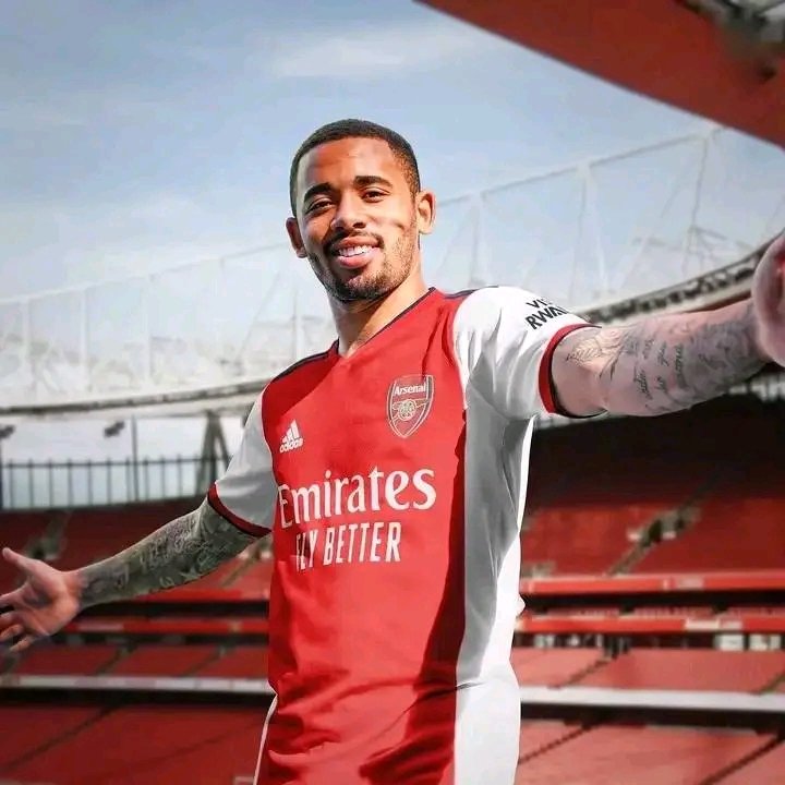 Rhandyafc's tweet photo. Gabriel Jesus to Barcelona 😭

This has to be one of the fastest transfers in history. 💀 https://t.co/UnRp4qnapX