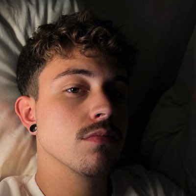 elliszuss's tweet photo. #NewProfilePic https://t.co/ut4iXX1XSL