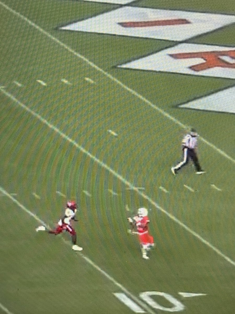BudElliott3's tweet photo. This is disgusting from Virginia.

Bo has a five-yard cushion, his own VIP section roped off in the pocket, and his receiver got the DB beat by a full five yards. 

Also, credit Virginia for selling these run fakes really well. It's a well-coached, well-oiled machine. Week zero. https://t.co/MvD3pxwzcT