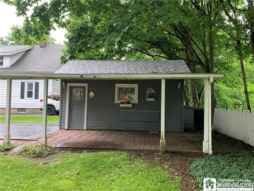 rickjuliaRE's tweet photo. Need 3 bedrooms? Take a look at this place! #RealEstate #freshstart
Richard &amp; Julia McMahon
Associate Brokers &amp; Partners Real Estate Advantage https://t.co/L73iSdwAKP