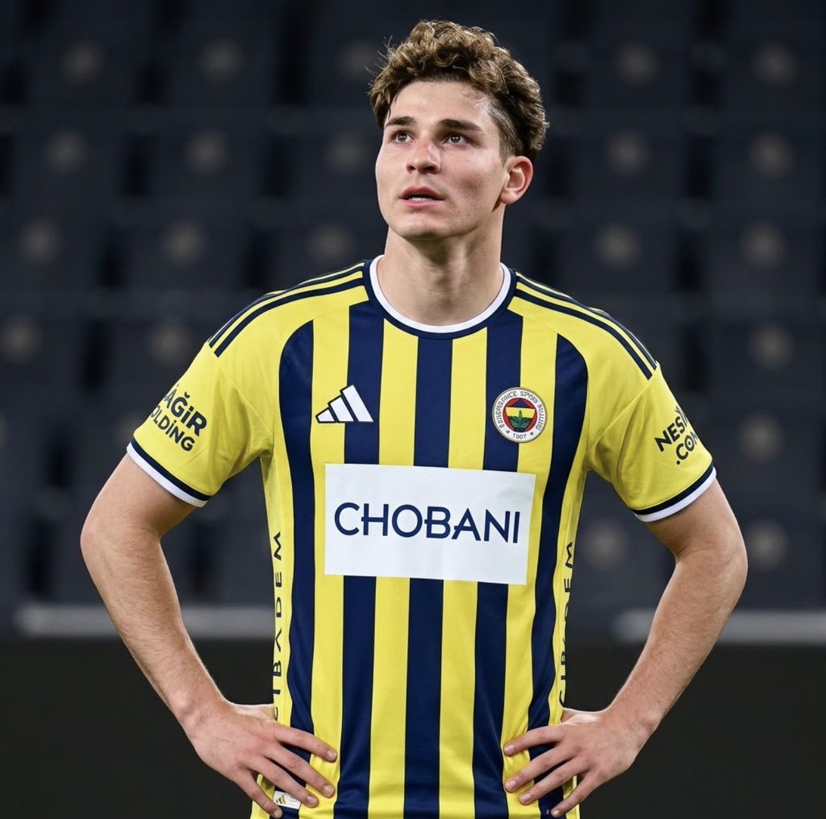 cicofb's tweet photo. Biz neden bu çocuğun yangınını yapmıyoruz? Atletico’yla ipleri koparmış. Haftaya transfer sezonu bitecek. Atletico rakibi Barcelona’ya göndermek istemiyor. 120M€ piyasa değeri var. Osimhen etkisi yapacak seviyede. Bas parayı al ya da kirala. Bu çocuğun yangınını yapmalıyız. https://t.co/gS0xPedano